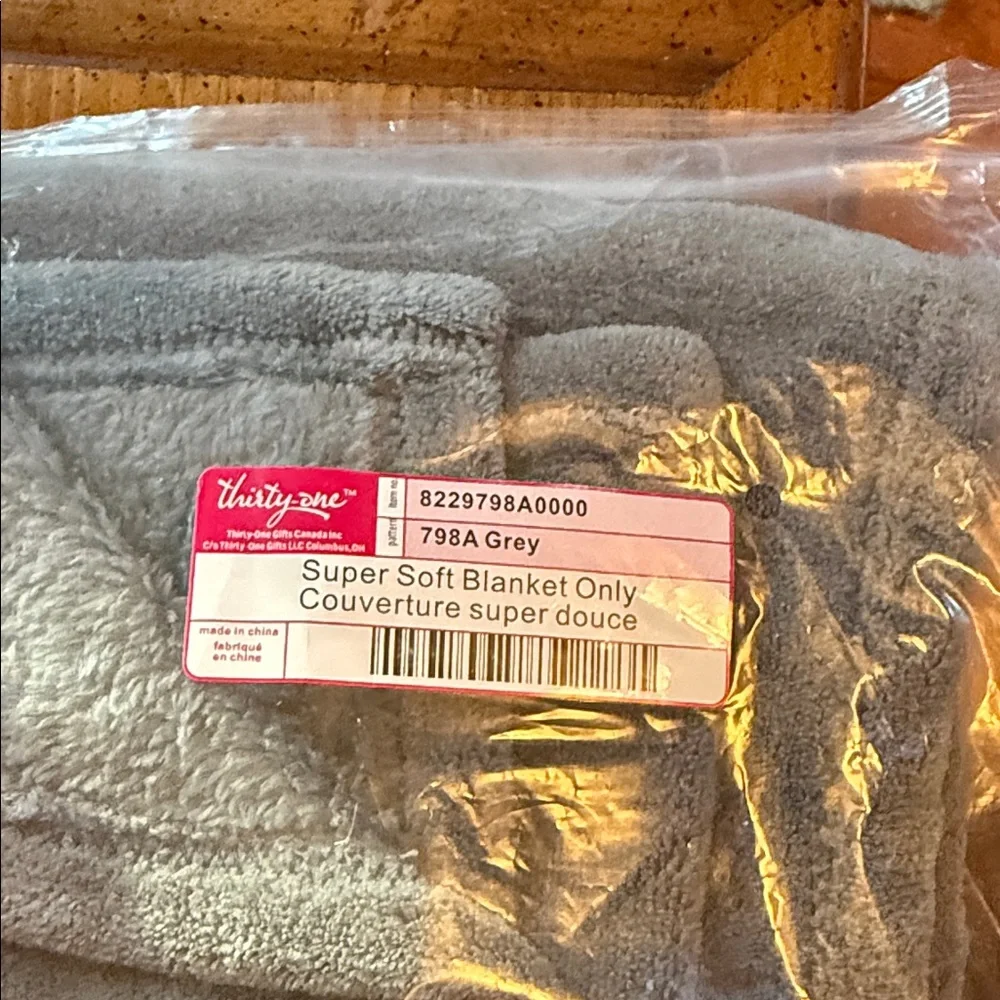 Thirty-One Charcoal Throw Blanket